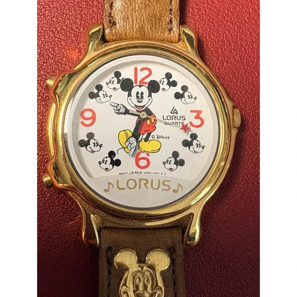 Disney Mickey Mouse Lorus V422 0010 It's A Small World Musical Watch Needs Batte